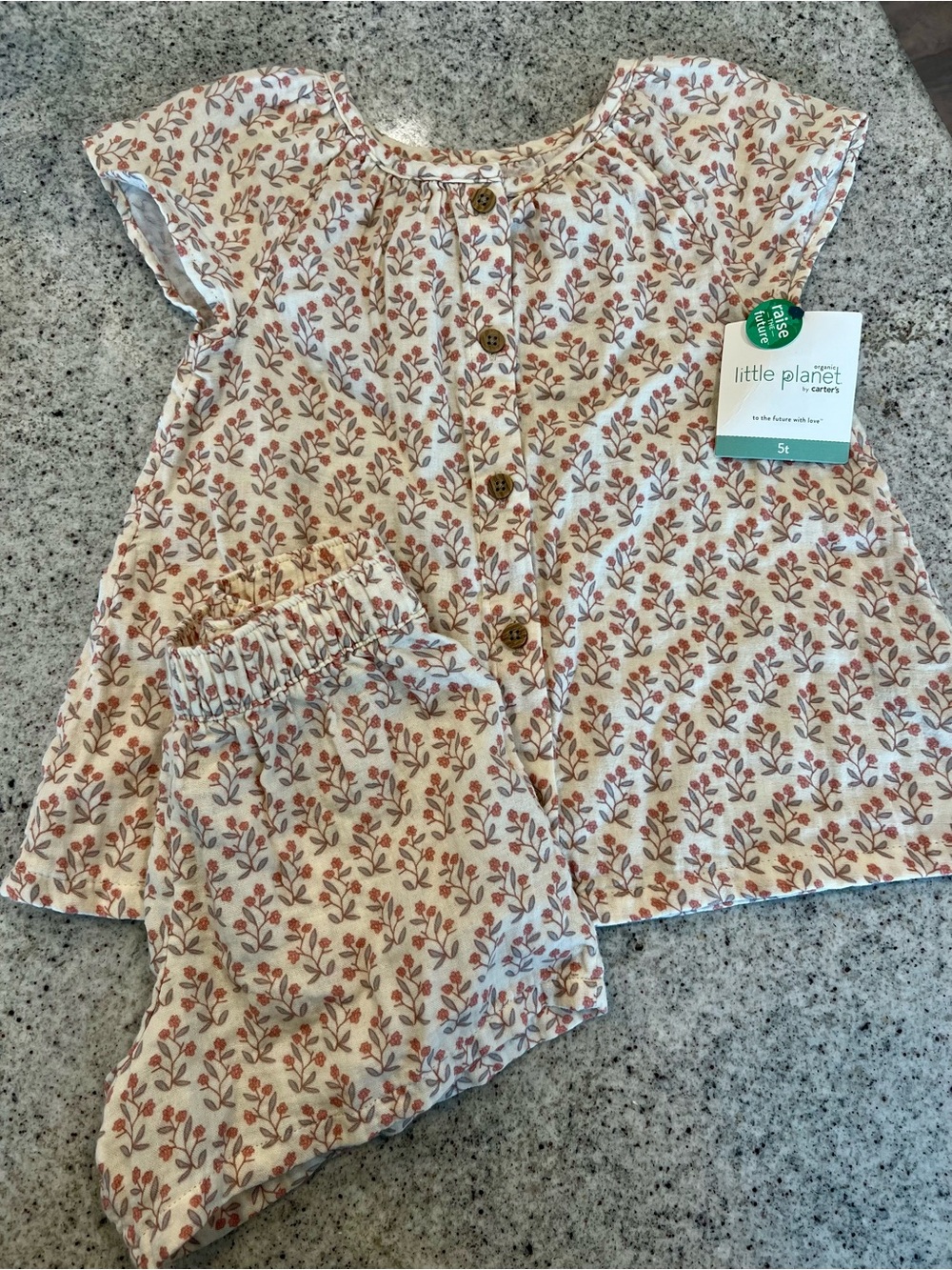 NWT Little Planet outfit matching set 5T little girls